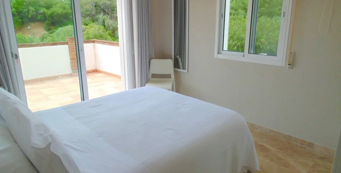 Краткосрочная аренда  отдельно стоящей виллы в Calahonda 11