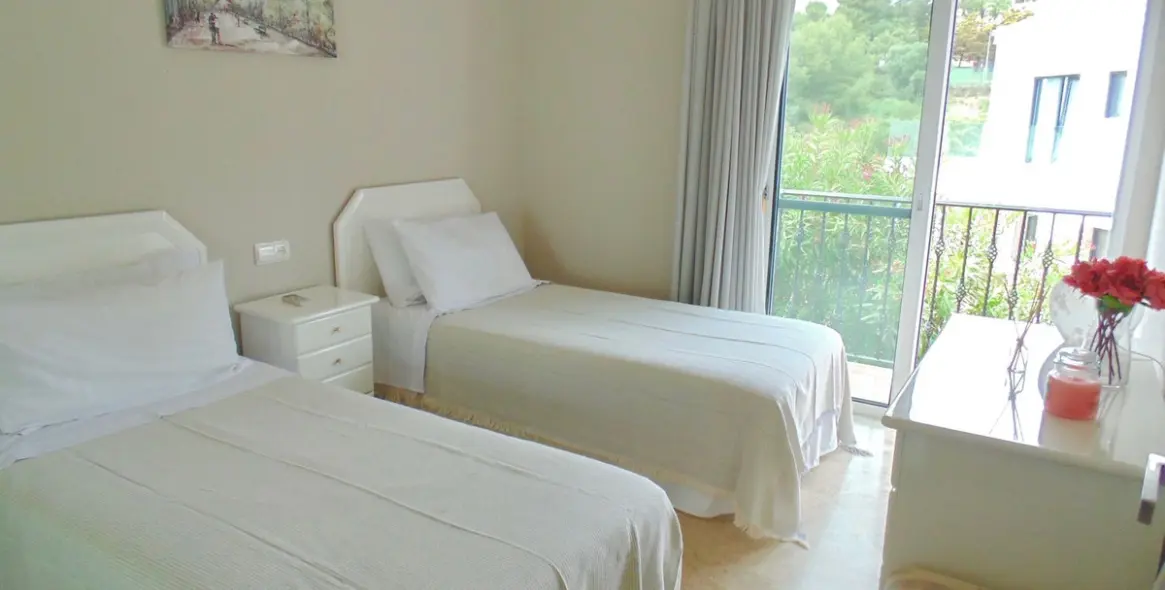 Краткосрочная аренда  отдельно стоящей виллы в Calahonda 12