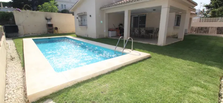 Long-term rent of townhouse in Nueva Andalucía 0