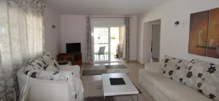 Long-term rent of townhouse in Nueva Andalucía 1