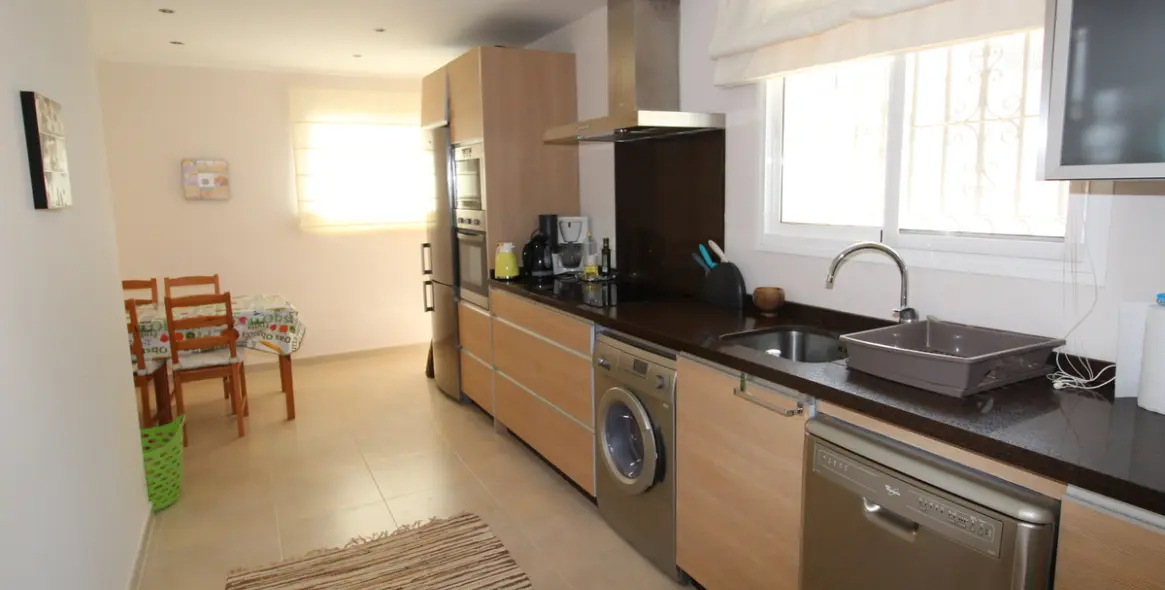 Long-term rent of townhouse in Nueva Andalucía 3