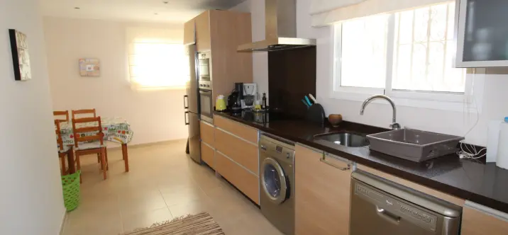 Long-term rent of townhouse in Nueva Andalucía 2