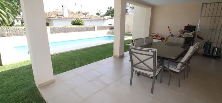 Long-term rent of townhouse in Nueva Andalucía 3