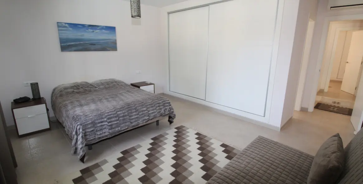 Long-term rent of townhouse in Nueva Andalucía 5