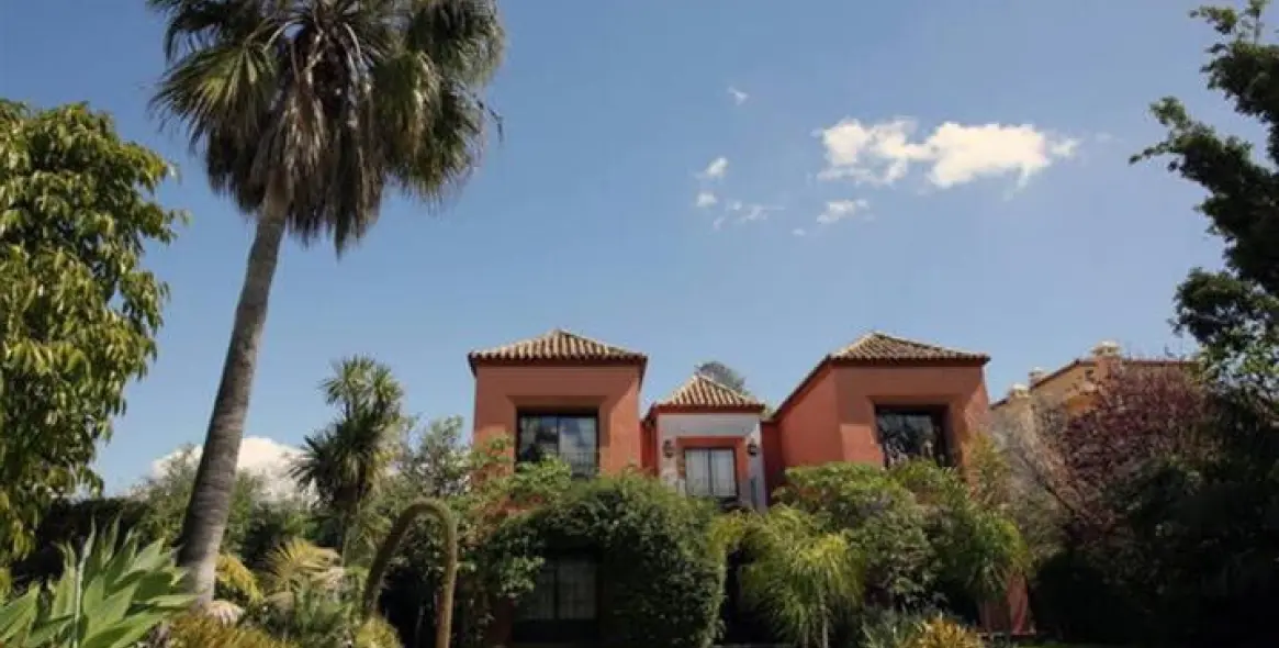 Short-term rent of detached villa in San Pedro de Alcántara 11