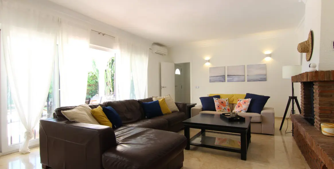 Short-term rent of detached villa in Estepona 7