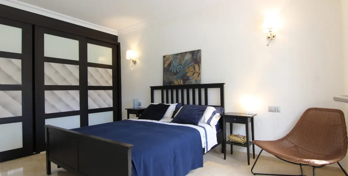 Short-term rent of detached villa in Estepona 18