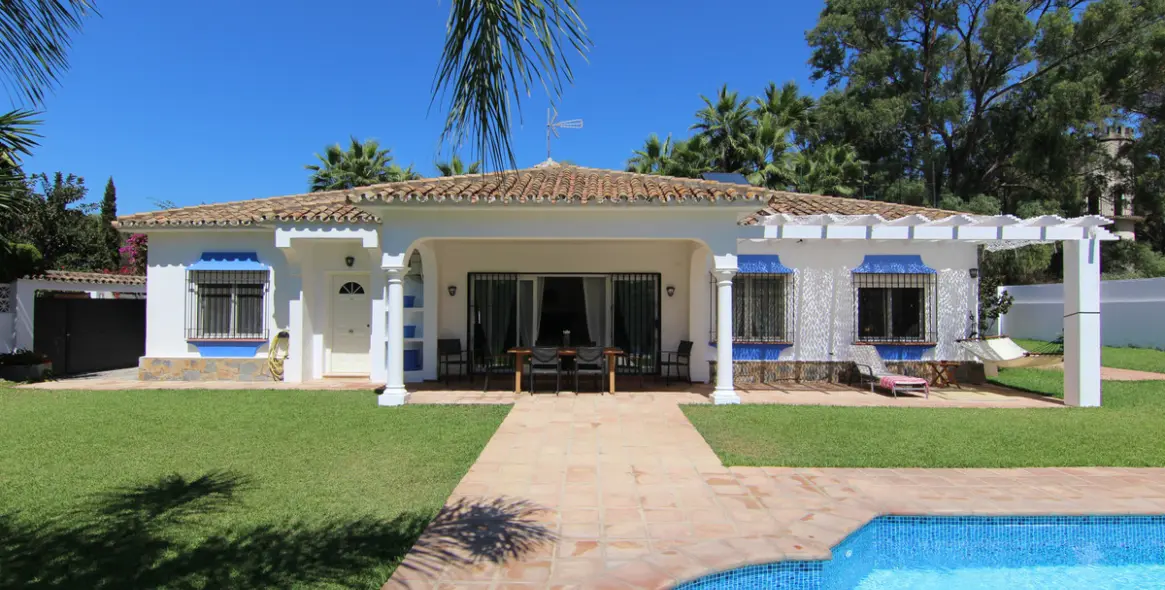Краткосрочная аренда  отдельно стоящей виллы в Estepona 6