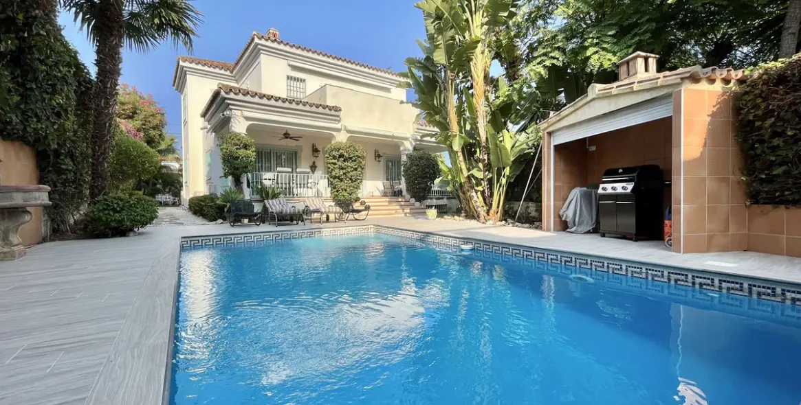 Short-term rent of detached villa in San Pedro de Alcántara 1