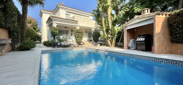 Short-term rent of detached villa in San Pedro de Alcántara 0