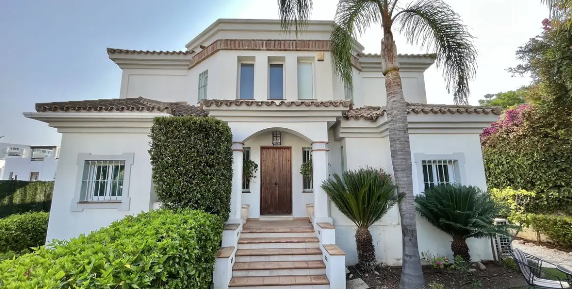 Short-term rent of detached villa in San Pedro de Alcántara 2