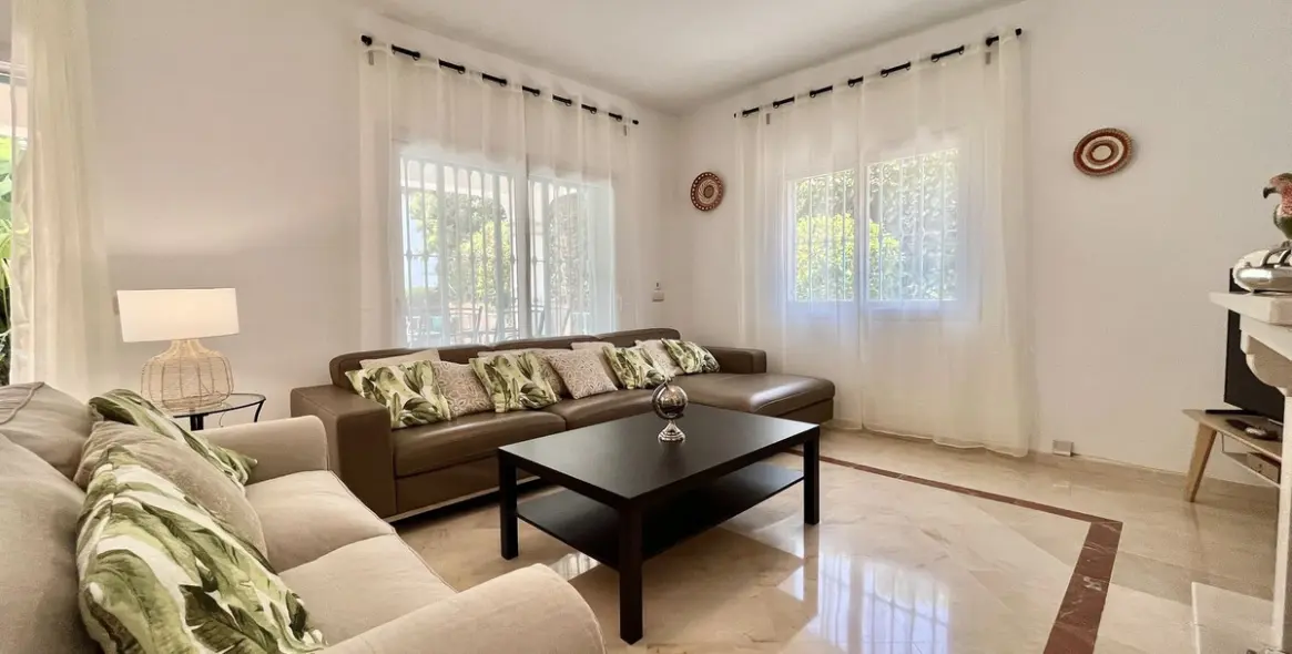 Short-term rent of detached villa in San Pedro de Alcántara 12