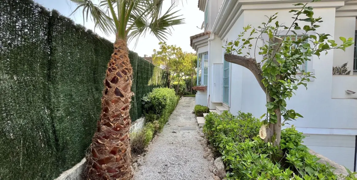 Краткосрочная аренда  отдельно стоящей виллы в San Pedro de Alcántara 38