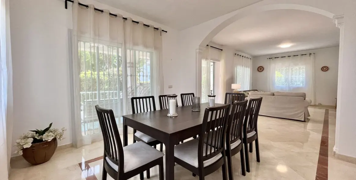 Short-term rent of detached villa in San Pedro de Alcántara 8