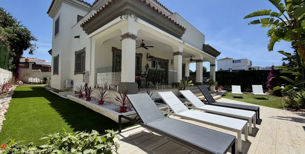 Short-term rent of detached villa in San Pedro de Alcántara 13