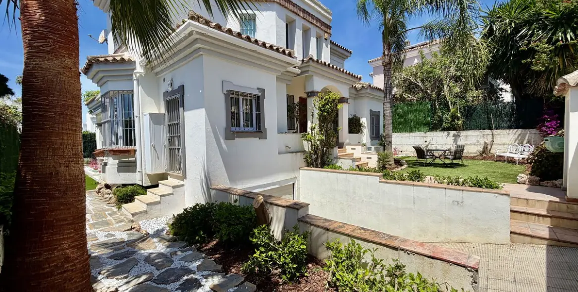 Short-term rent of detached villa in San Pedro de Alcántara 54