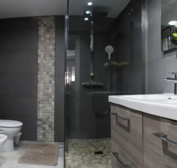 Short-term rent of middle floor apartment in Puerto Banús