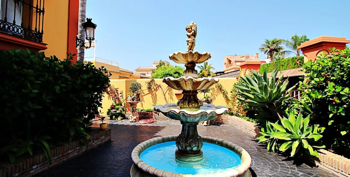 Краткосрочная аренда  отдельно стоящей виллы в San Pedro de Alcántara 30