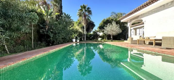 Long-term rent of detached villa in El Paraiso 0