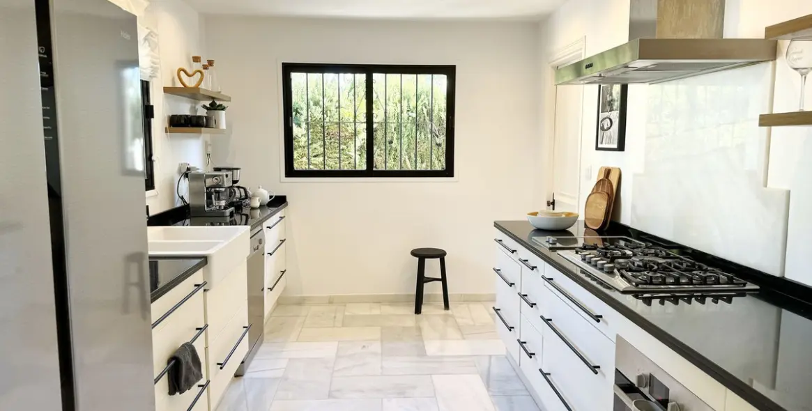 Долгосрочная аренда  отдельно стоящей виллы в El Paraiso 3