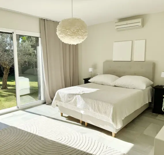 Long-term rent of detached villa in El Paraiso