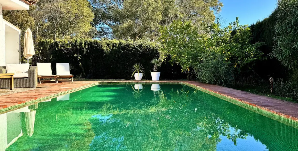 Долгосрочная аренда  отдельно стоящей виллы в El Paraiso 7