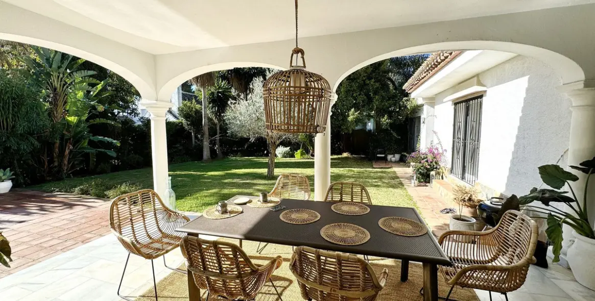 Долгосрочная аренда  отдельно стоящей виллы в El Paraiso 17