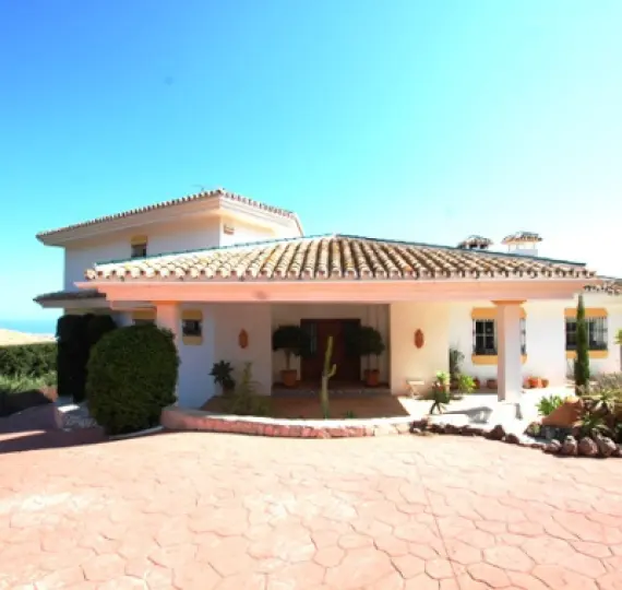 Краткосрочная аренда  отдельно стоящей виллы в Valtocado