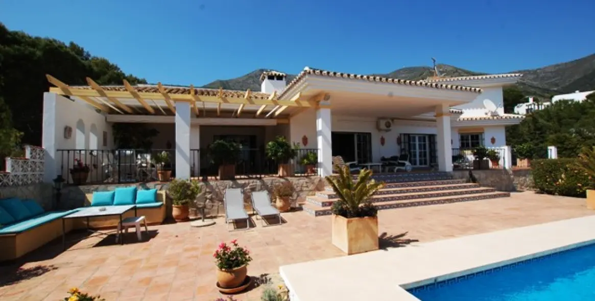 Краткосрочная аренда  отдельно стоящей виллы в Valtocado 17