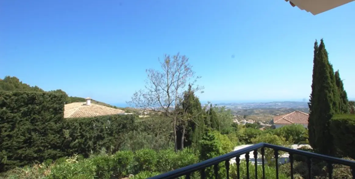 Short-term rent of detached villa in Valtocado 27