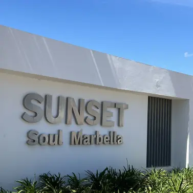 Краткосрочная аренда двухуровневого пентхауса в Los Monteros