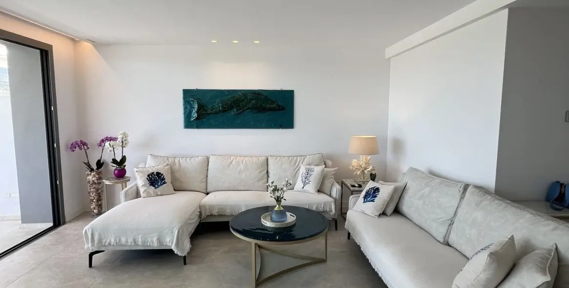 Краткосрочная аренда двухуровневого пентхауса в Los Monteros 9