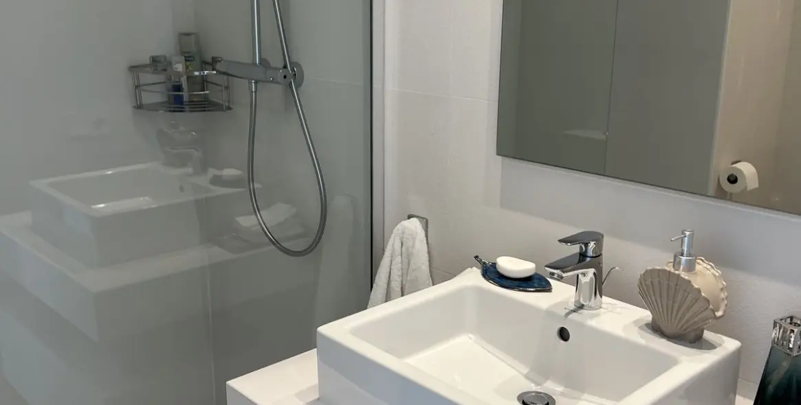 Краткосрочная аренда двухуровневого пентхауса в Los Monteros 16