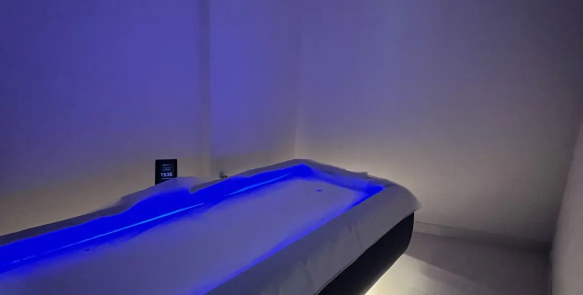 Short-term rent of penthouse duplex in Los Monteros 40