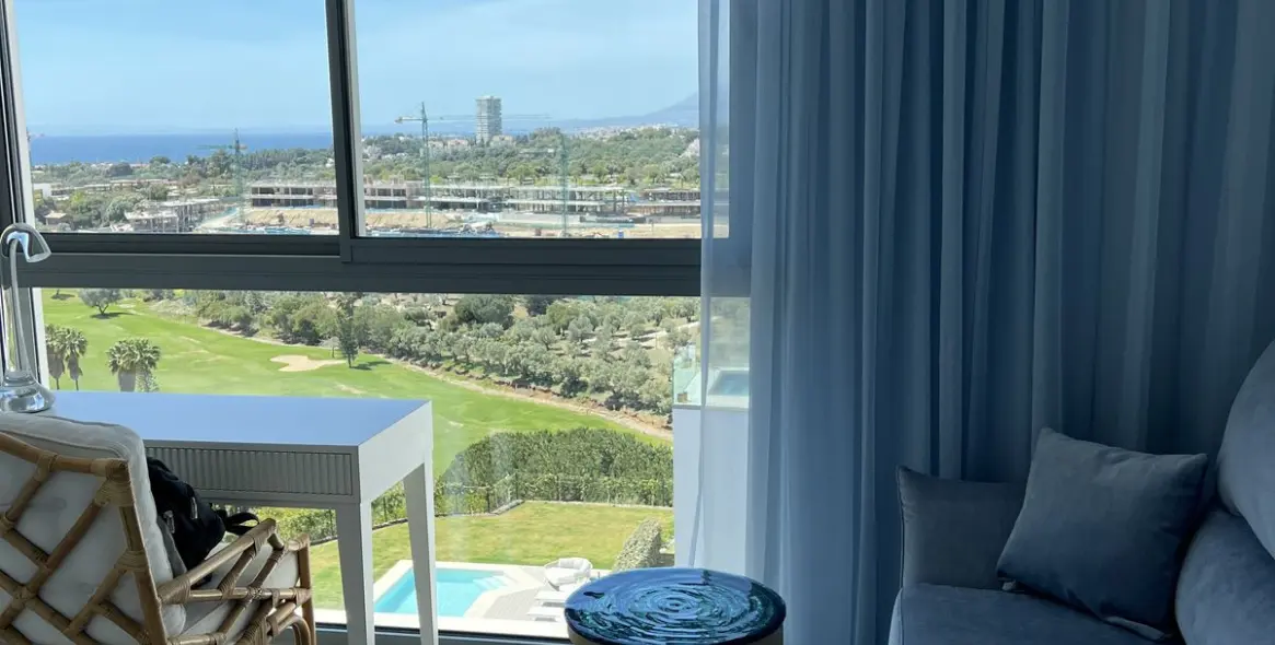 Краткосрочная аренда двухуровневого пентхауса в Los Monteros 19