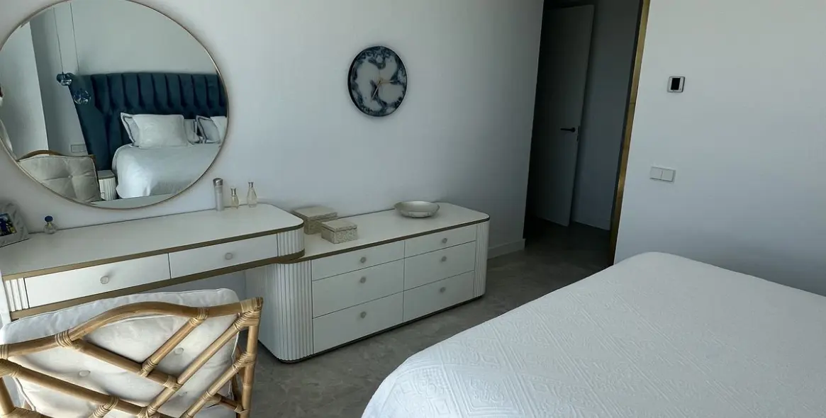 Краткосрочная аренда двухуровневого пентхауса в Los Monteros 35