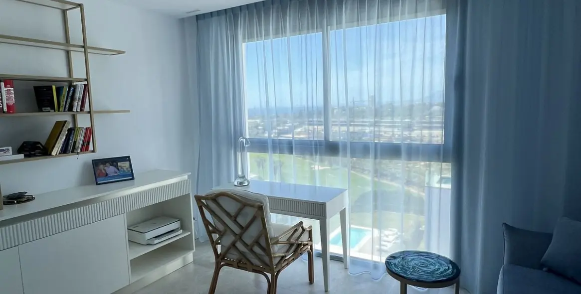 Краткосрочная аренда двухуровневого пентхауса в Los Monteros 38