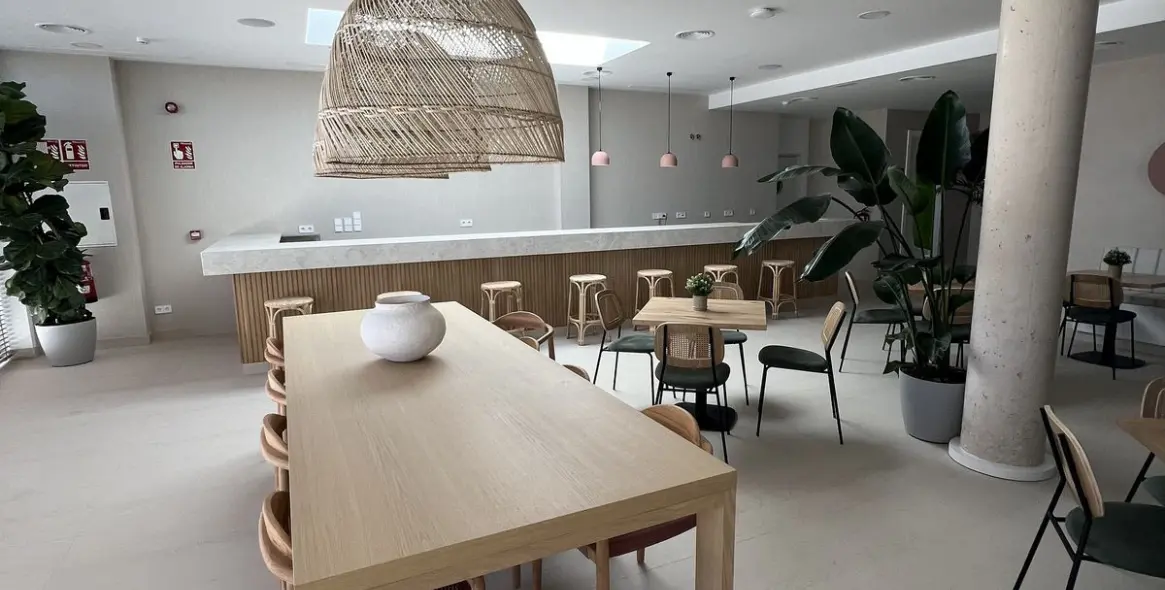 Краткосрочная аренда двухуровневого пентхауса в Los Monteros 57