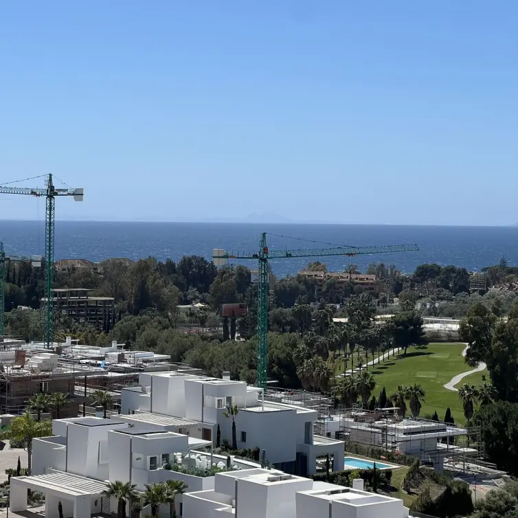 Short-term rent of penthouse duplex in Los Monteros