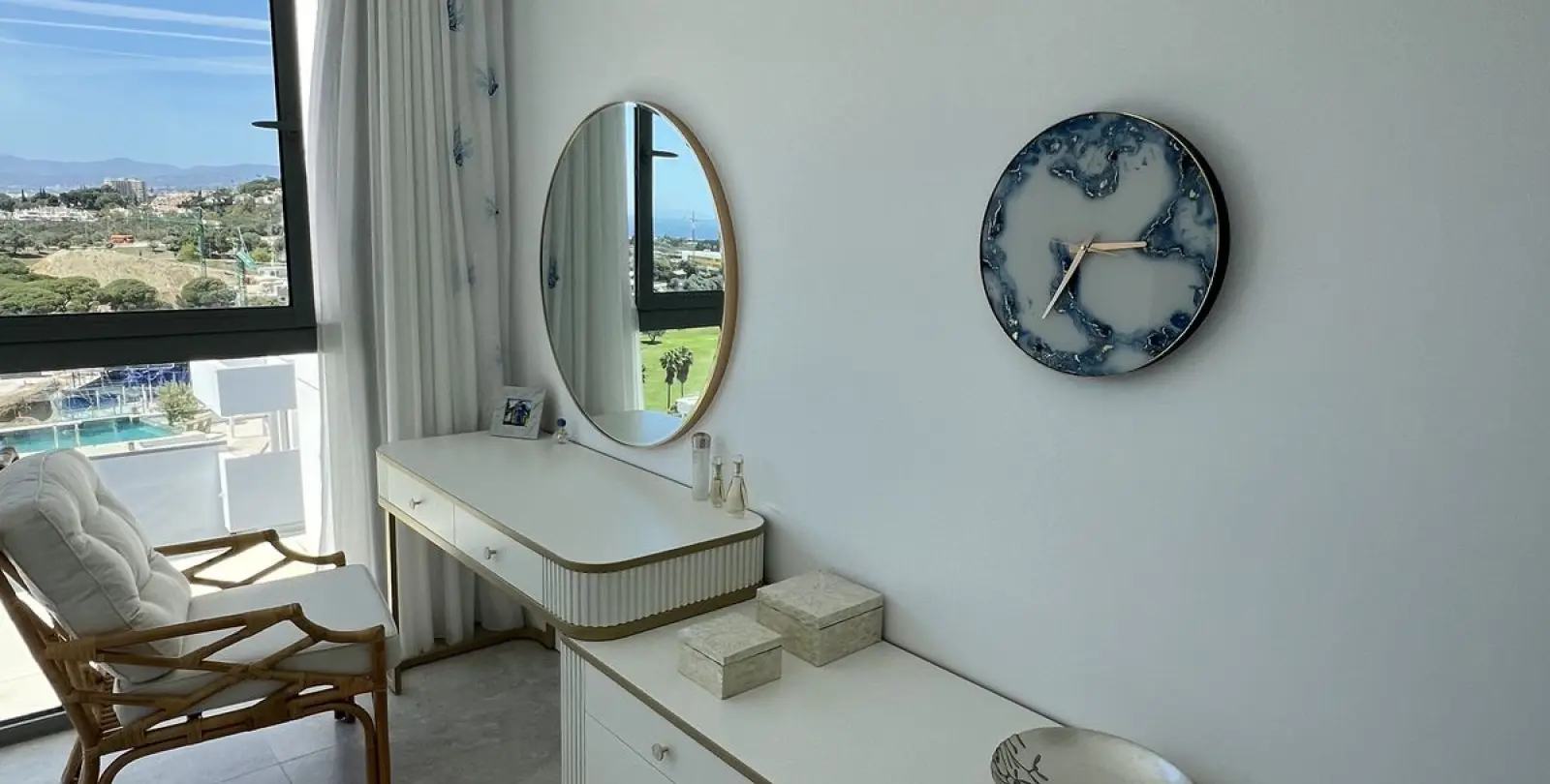 Краткосрочная аренда двухуровневого пентхауса в Los Monteros 24