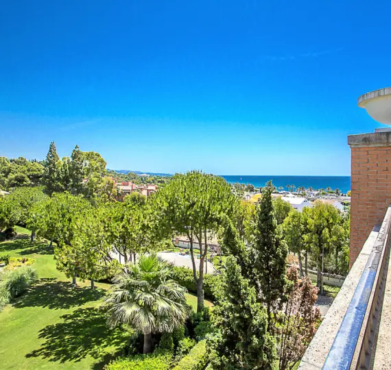 Short-term rent of penthouse in The Golden Mile