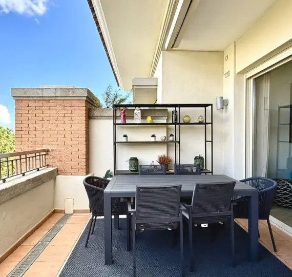 Short-term rent of penthouse in The Golden Mile