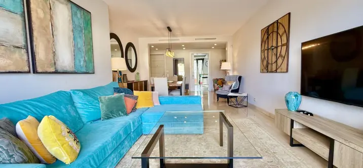 Short-term rent of penthouse in The Golden Mile 4