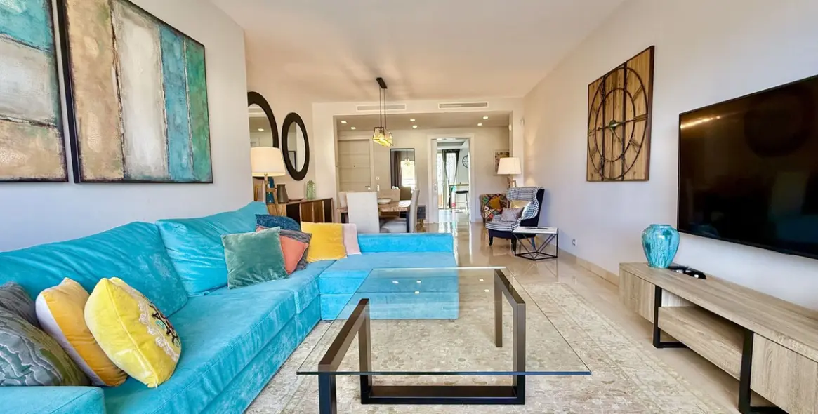 Short-term rent of penthouse in The Golden Mile 5