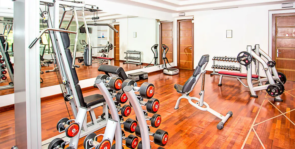 Short-term rent of penthouse in The Golden Mile 27