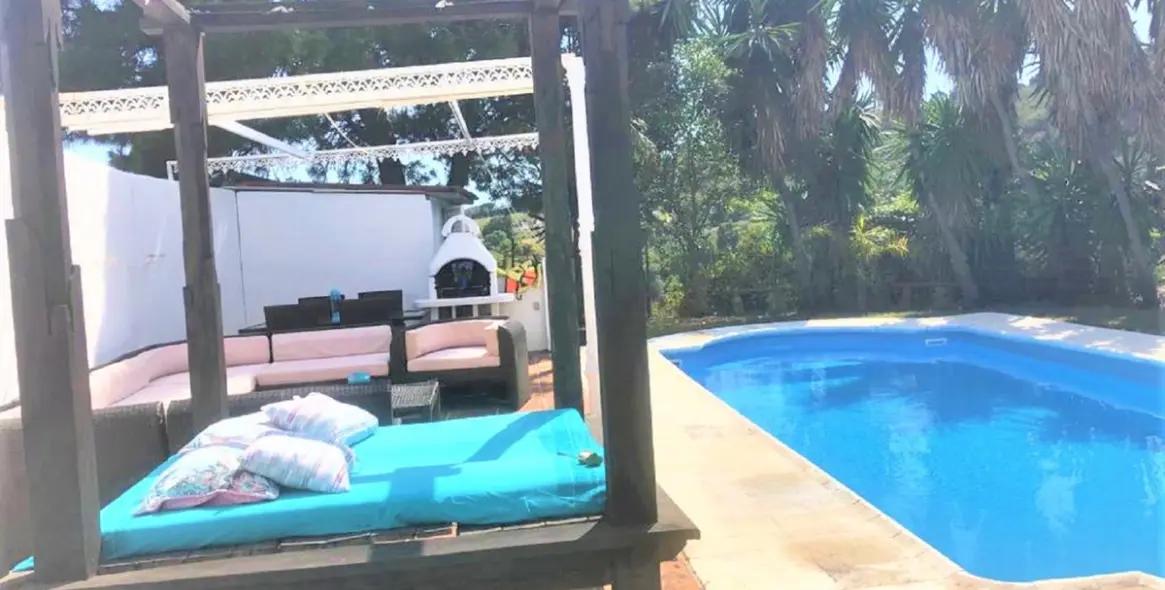 Долгосрочная аренда  отдельно стоящей виллы в Estepona 2