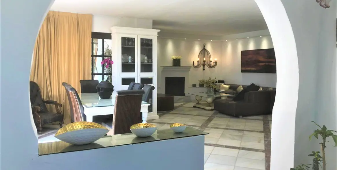 Долгосрочная аренда  отдельно стоящей виллы в Estepona 3