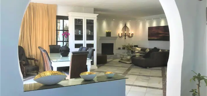 Long-term rent of detached villa in Estepona 2