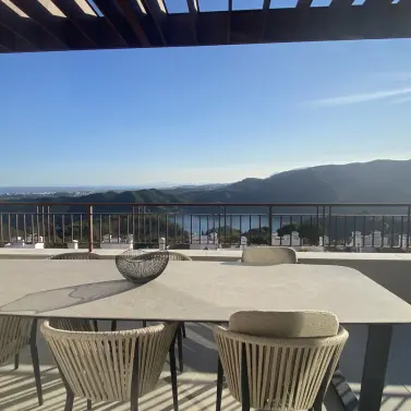 Short-term rent of penthouse in Istán