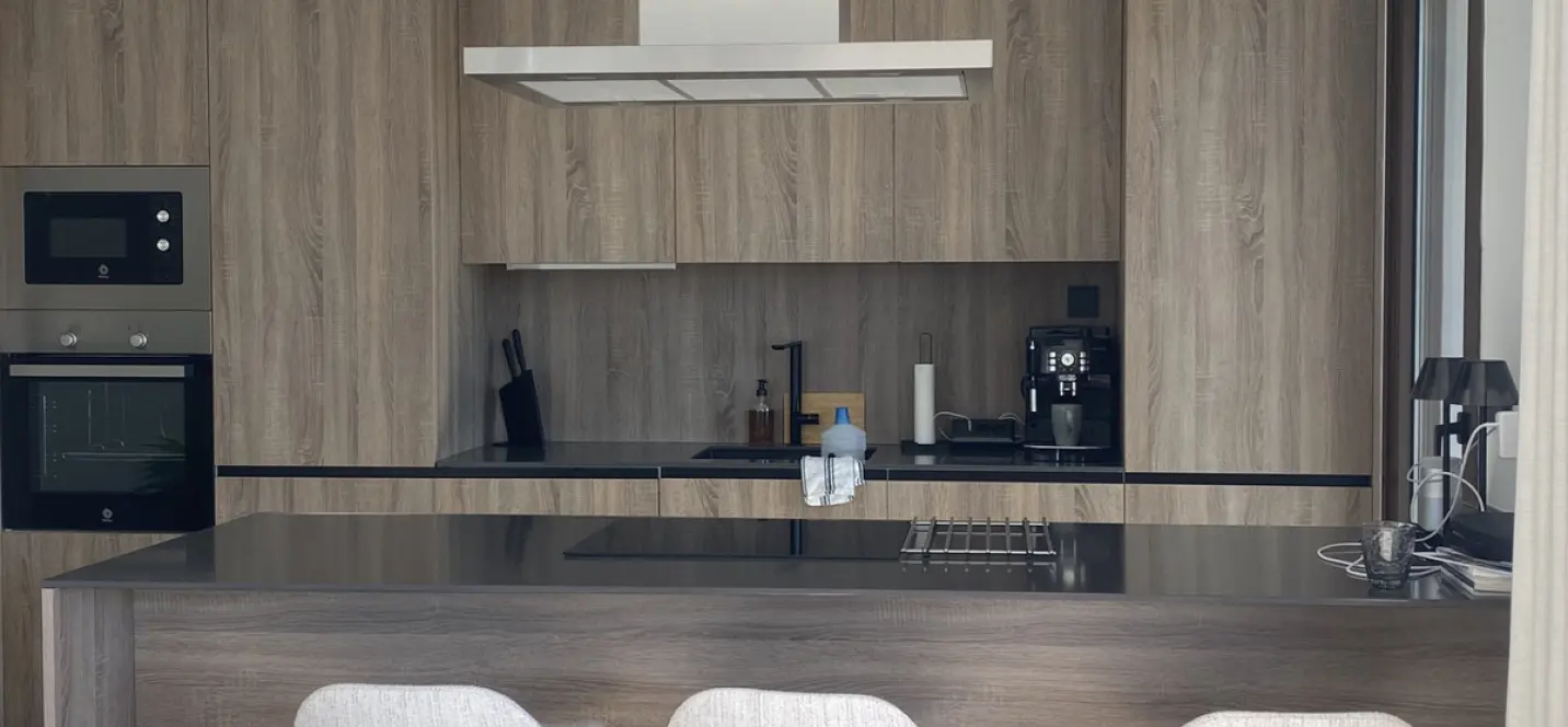 Short-term rent of penthouse in Istán 2